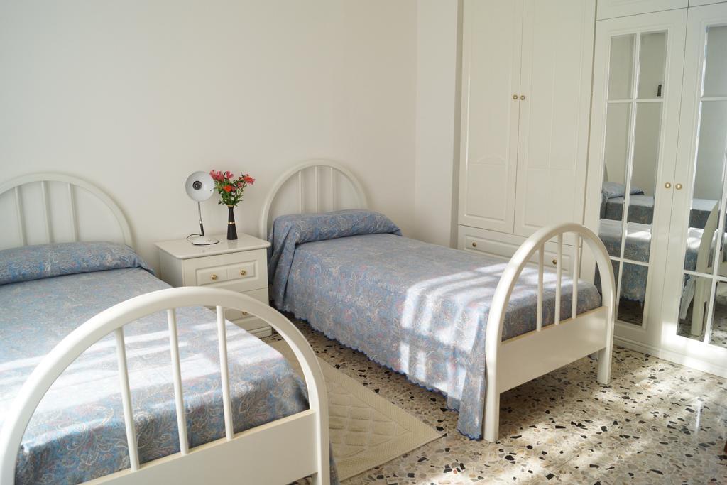 Il Melograno Bed and Breakfast Oristano Værelse billede